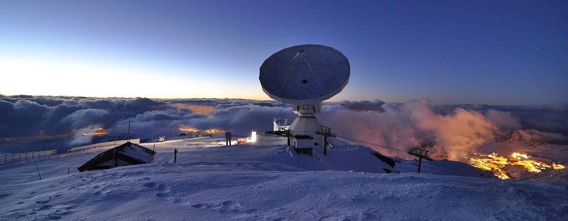 Radiotelescopio 30 M del IRAM en el Pico Veleta (IRAM30m)