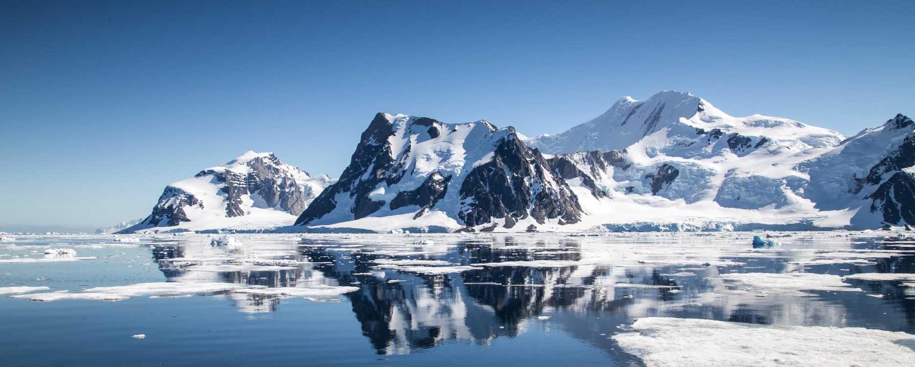 Comité Polar Español. Imagen de un iceberg