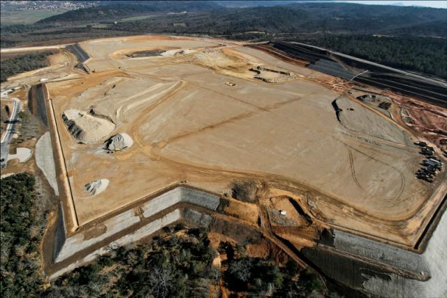 ITER (International Thermonuclear Experimental Reactor)