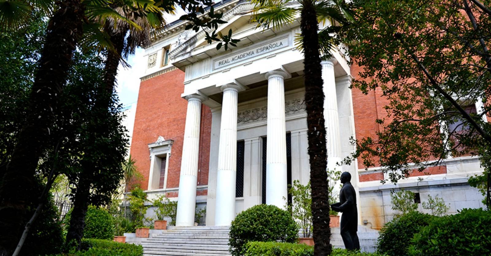 El Gobierno aporta más de 15 millones a la Real Academia Española para reforzar su liderazgo internacional y científico