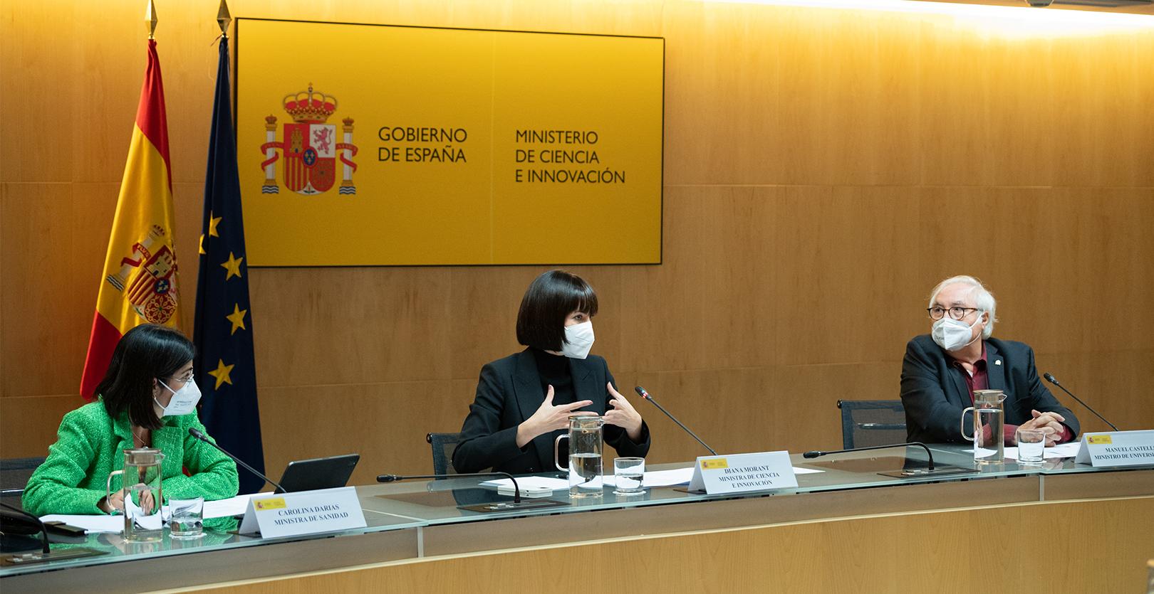 Diana Morant junto a Carolina Darias y Manuel Castells en la primera Comisión de Coordinación en materia de Investigación Diana Morant junto a Carolina Darias y Manuel Castells en la primera Comisión de Coordinación en materia de Investigación