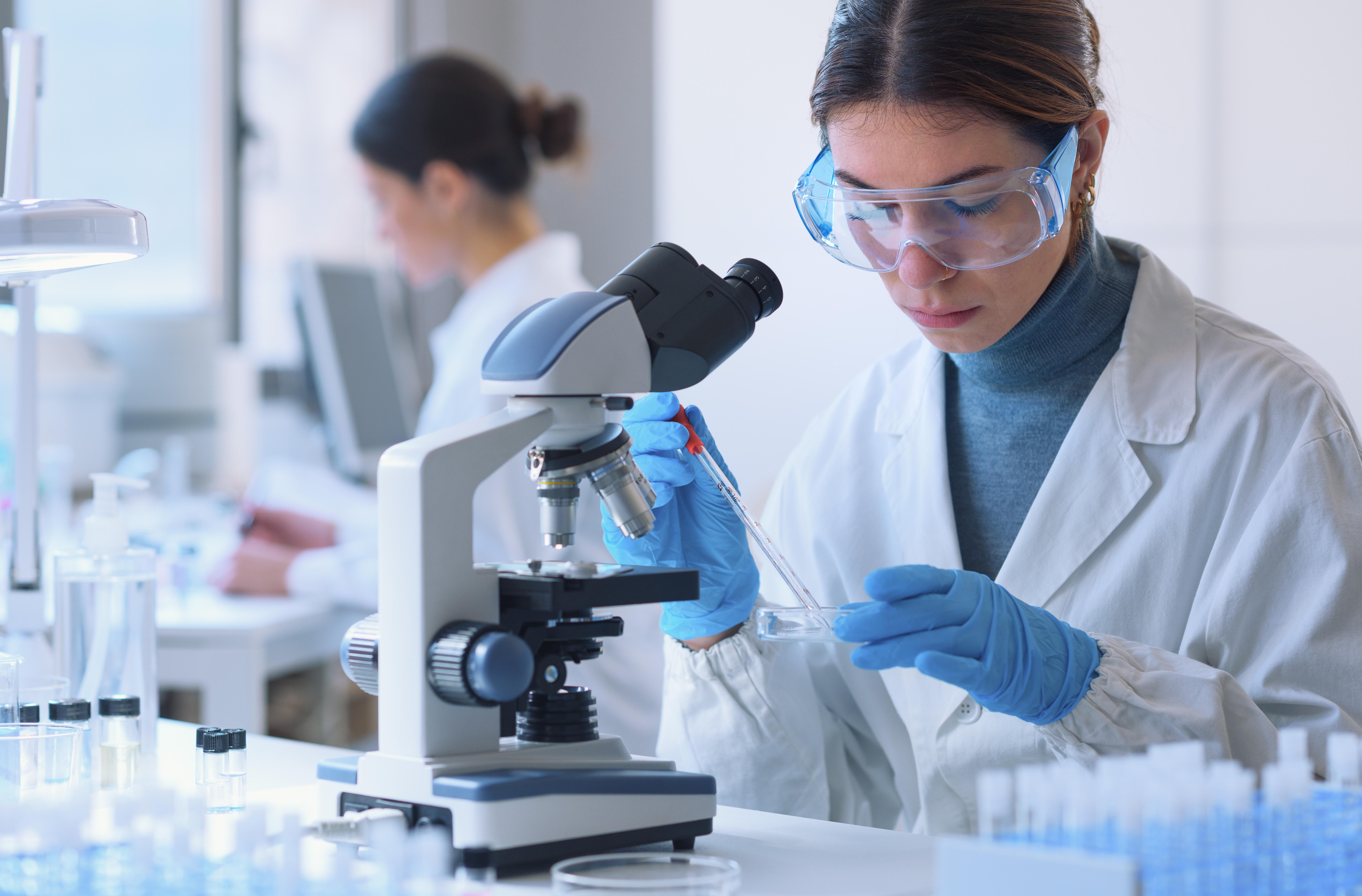 El MICIU ha destinado más de 76 millones de euros a la investigación contra el cáncer de mama desde 2018