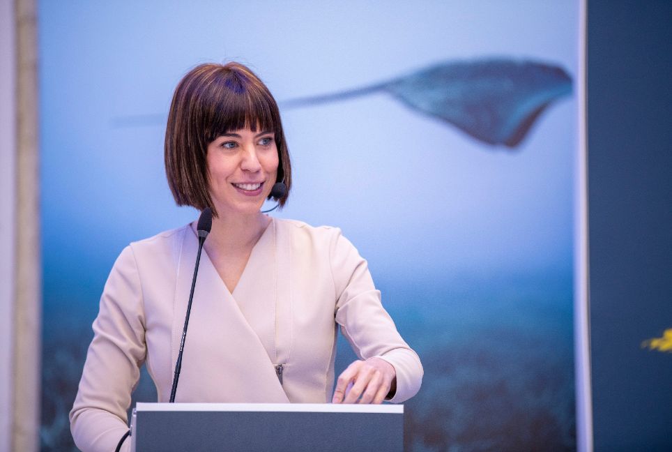 Diana Morant anuncia que Alicante acogerá el acto de entrega de los Premios Nacionales de Investigación