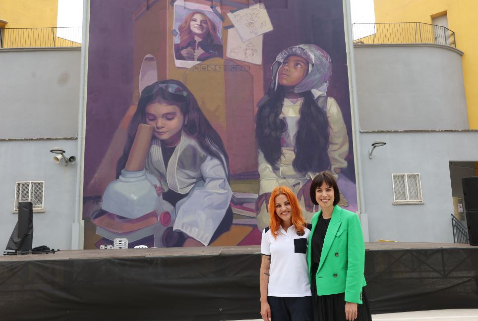 Diana Morant: “Con murales como ‘Dones de Ciència’ decimos a las niñas que pueden ser astronautas, científicas, o lo que quieran ser”